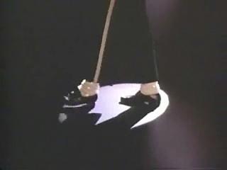 moonwalking-feet The King is dead, Long live the King... (photo 4)